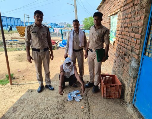 आबकारी विभाग की छापामार कार्रवाई: 800 किलोग्राम गुड़ लहान नष्ट कर हाथ भट्टी और देशी मदिरा की जब्त 3 केस पंजीबद्ध