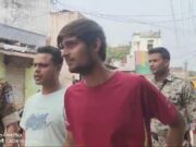 नीलगर चौराहे पर सरेराह चाय वाले के साथ मारपीट करने वाले आरोपियों का पुलिस ने निकाला जुलूस