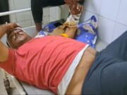 बाइक सवार युवक पर चार लोगों ने लोहे के सरिए और हॉकी स्टिक से किया हमला,घायल अस्पताल में भर्ती