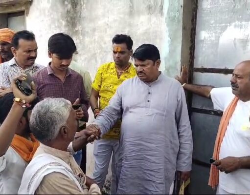 बैराड़ में गौशाला की बाउंड्री तोड़ने से नाराज महंत ने अन्न जल त्याग कर अपने आप को किया कमरे में बंद