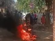 शिवपुरी में इलेक्ट्रिक स्कूटी में भड़की भीषण आग