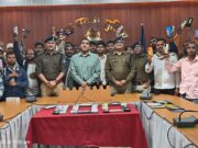 शिवपुरी पुलिस ने लौटाए 18 लाख के गुम व चोरी हुए 100 मोबाइल