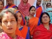 आशा कार्यकर्ताओं का प्रदर्शन:1000 रुपए वार्षिक वेतनवृद्धि का भुगतान नहीं, ज्ञापन सौंपा