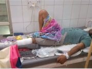 लोडिंग वाहन ने बाइक सवार में मारी जोरदार टक्कर,जिला अस्पताल में भर्ती