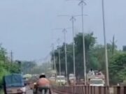 स्टंट पड़ा महंगा: 21 वर्षीय युवक पर 2300 का चालान, पुलिस की कड़ी चेतावनी